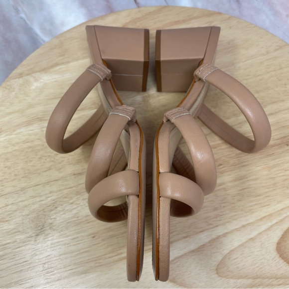 Schutz Olly Leather Block Heel Sandals Nude Sz 7 New - Picture 7 of 11